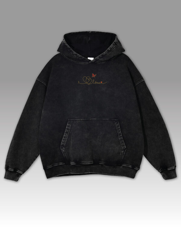 Bluza oversize z kapturem <br>Haft LOVE z motylem <br>Efekt sprania